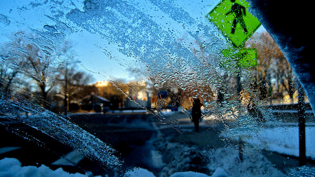 Spray Your Windscreen With Vinegar To Avoid Frost