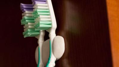 Make A Toothbrush Holder With Sugru