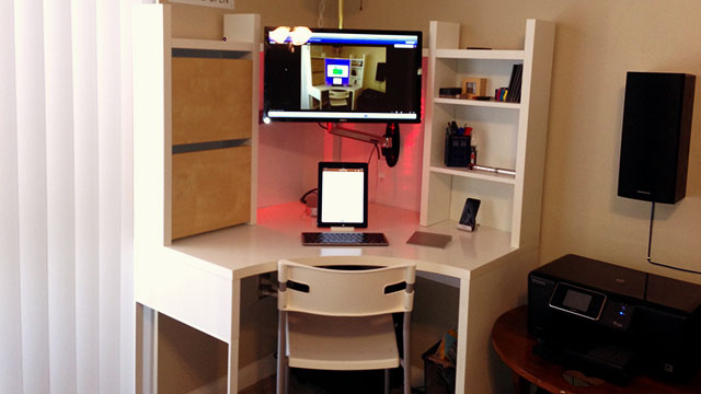 Sit Or Stand: The Multi-Position Corner Workspace