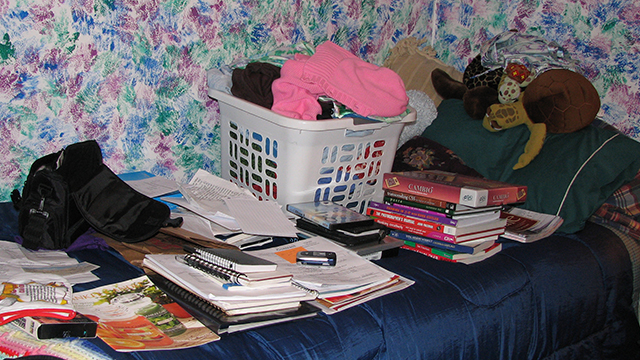 Dump Your Luggage On Your Bed To Prevent Unpacking Procrastination