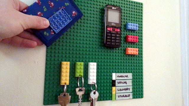 How To Build A LEGO Organiser For Your Keys And Everyday Items