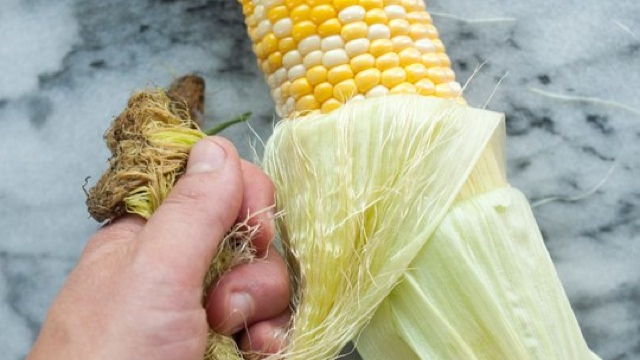Shuck Corn With One Quick Tug To Get Rid Of Silk Threads