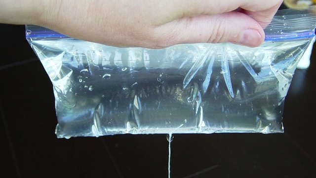 Build An Automatic Plant-Watering System With Freezer Bags And Thread
