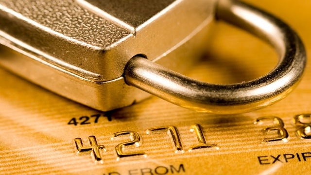 Foil Crooks By Writing A Fake PIN On Your Card