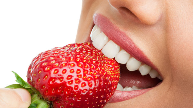 Whiten Teeth Naturally By Eating More Strawberries