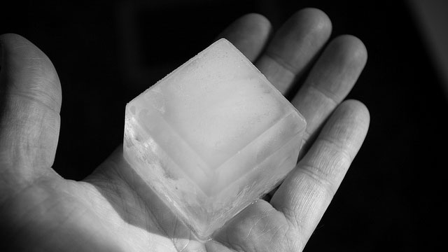 Cure A Blocked Nose With An Ice Cube