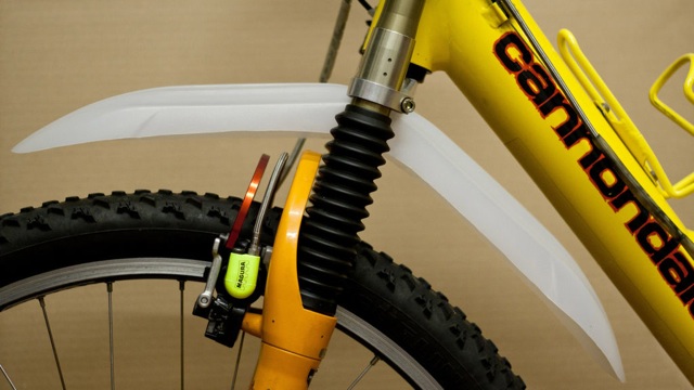 Add A Mud Guard To Your Bike With A Detergent Container