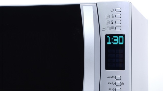 Race Your Microwave To Keep Your Kitchen Clean