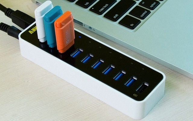 Five Best USB Hubs