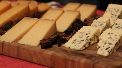 Keep Cut Cheese From Drying Out With A Dab Of Butter