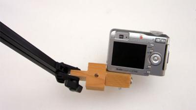 Make An Articulating Camera Mount With A Lamp And Wood