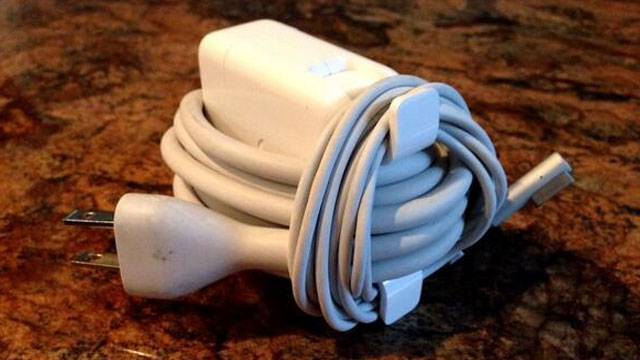 The Best Way To Wrap Your MacBook’s Power Cord
