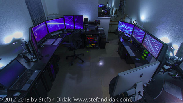 The Insanely Outfitted, Awesomely Iluminated Workspace