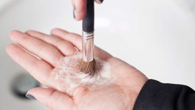 Keep Makeup Brushes Healthier With Regular Cleaning