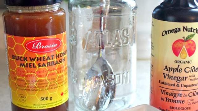 Treat Sore Throats And Coughs With This DIY Syrup