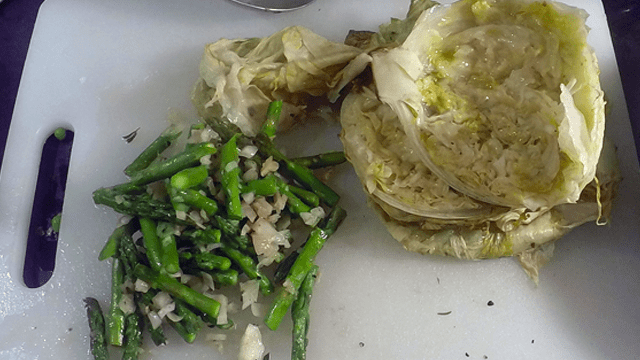 Cook Tender Vegetables In A Head Of Lettuce