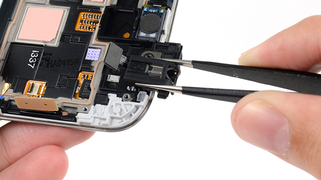 The Most Common Smartphone Repairs You Can Do Yourself