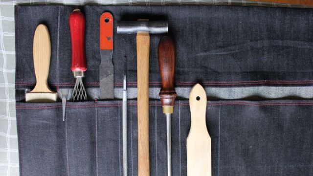 Carry Your Tools In This DIY Tool Roll