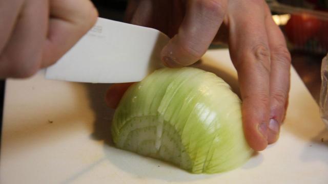 Neutralise Paint Fumes With An Onion