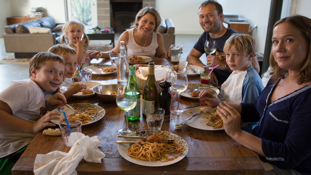 The Real Benefits Of Regular Family Meals (Beyond Good Food)