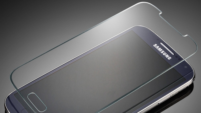 Ask LH: Are Glass Screen Protectors Better Than Plastic Ones?