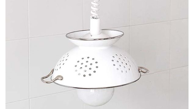 Create An Eye-Catching Pendant Lampshade With An Old Colander
