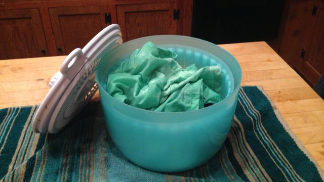 Dry Your Swimsuit Quickly With A Salad Spinner