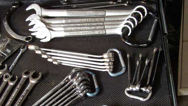 Organise Your Spanners With Carabiners