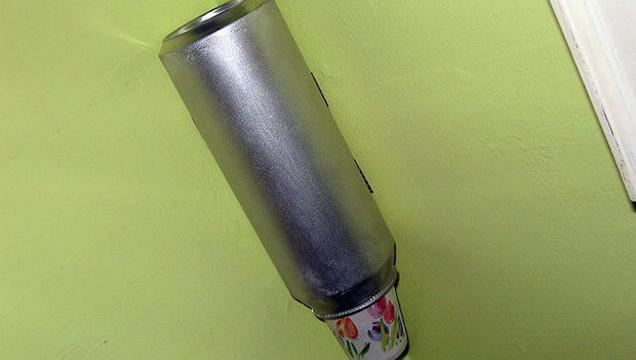 Build A Bathroom Cup Dispenser From A Tall Beer Can