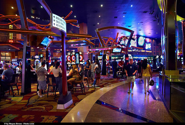 How Casinos Use Design Psychology To Get You To Gamble More