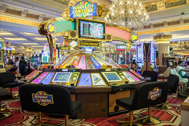 How Casinos Use Design Psychology To Get You To Gamble More