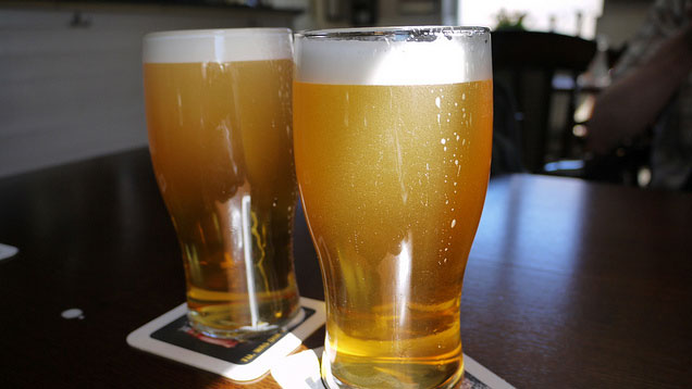 Check If A Bar Is Unclean By Looking For Bubbles In Your Beer