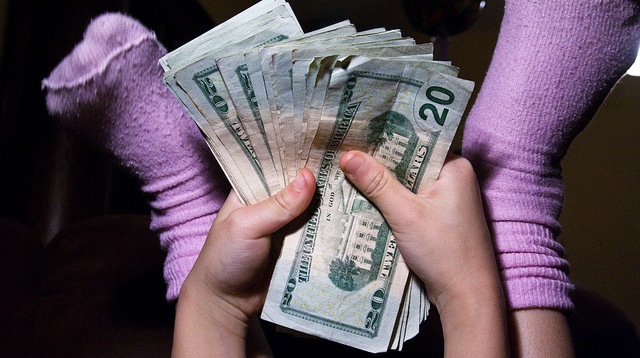 The Factors To Consider When Setting An Allowance For Your Child 