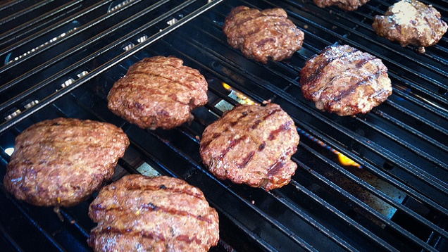 Get The Perfect Burger Texture By Salting Patties Right Before Cooking
