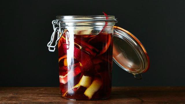 Flavour Bourbon With Apple Peels Instead Of Tossing Them
