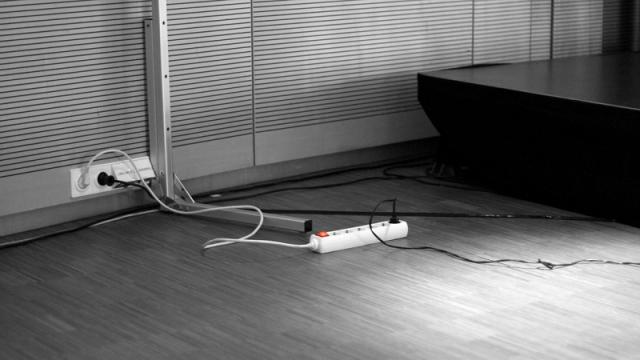 Break The Ice And Make Friends At Conferences By Bringing A Power Strip