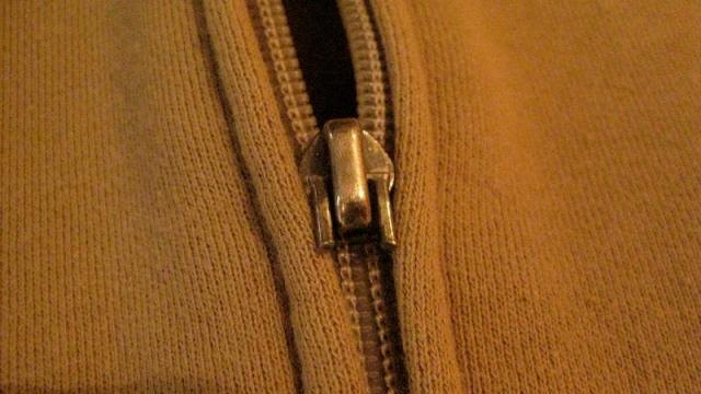 Instantly Fix A Broken Zipper Pull With A Zip Tie