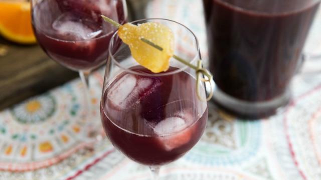 Make A Flavorful, Spiced Sangria With Cardamom And Ginger