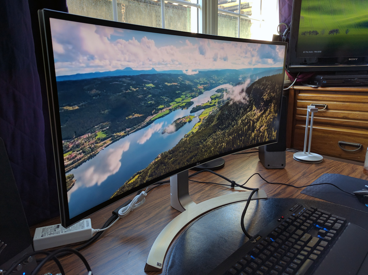 How Using An Ultrawide Monitor Boosted My Productivity