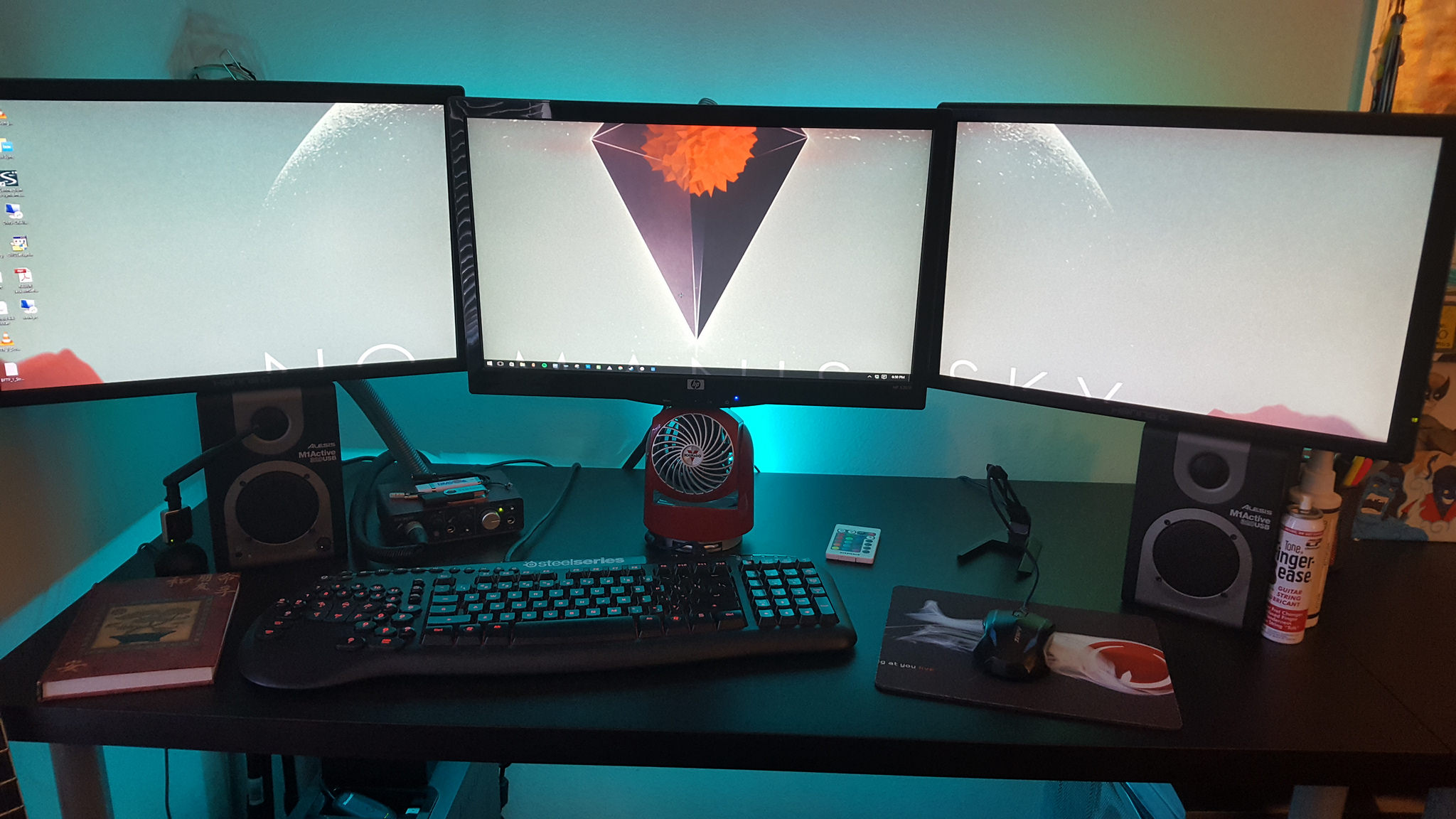 The No Man’s Sky Triple Monitor Workspace