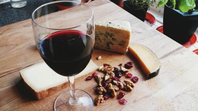 Science Supports Your Wine And Cheese Pairing