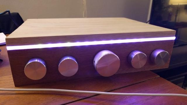 Build Your Own Spotify-Powered Jukebox With An LED-Lit Case