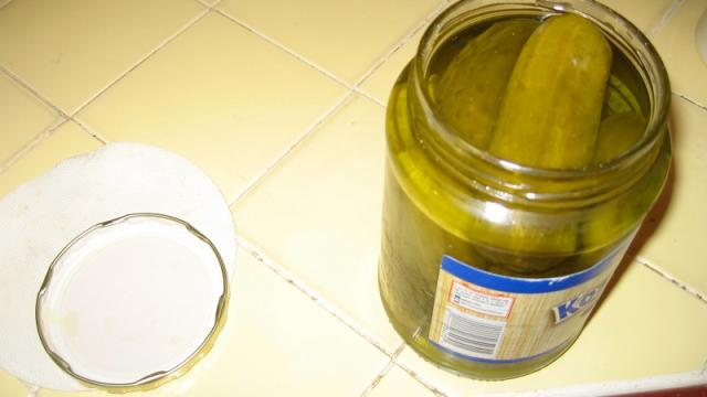 How To Open A Stubborn Jar When All Else Fails