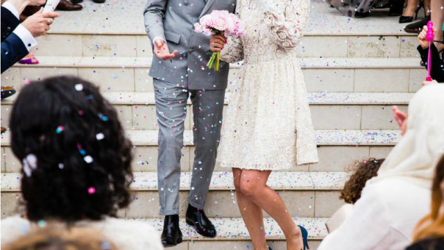 Instantly Receive All The Pics Friends Take At Your Wedding (Or Any Other Event) With This App
