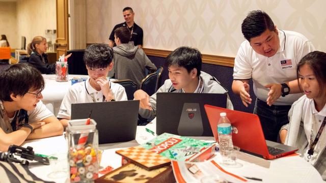 World’s Best Teens Compete In Microsoft Office World Championship