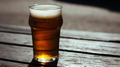 How To Quickly Tell If Your Beer Glass Is Really Clean