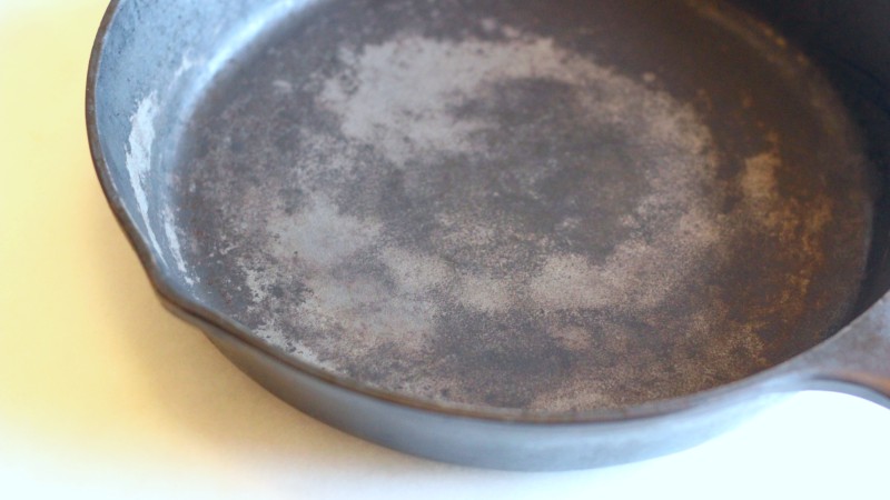 Restore A Rusty Old Cast Iron Frying Pan