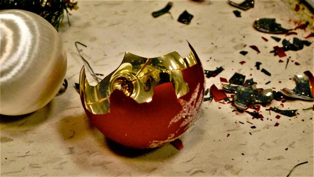 Find Every Piece Of A Broken Glass With This Trick