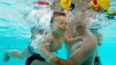Blow In Your Baby’s Face To Make Pool Or Bath Time Way Easier   