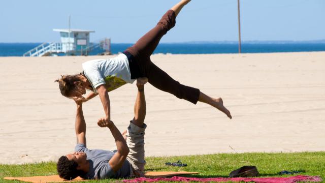 The Best (And Worst) Workouts To Do As A Couple